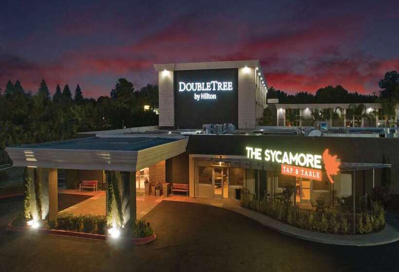 هتل Doubletree By Hilton Chico