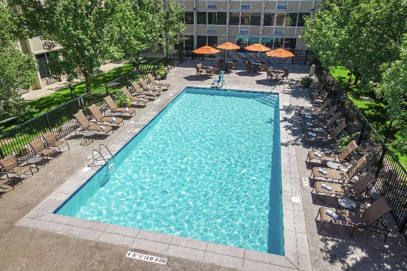 בית מלון כפרי Doubletree By Hilton Denver Central Park