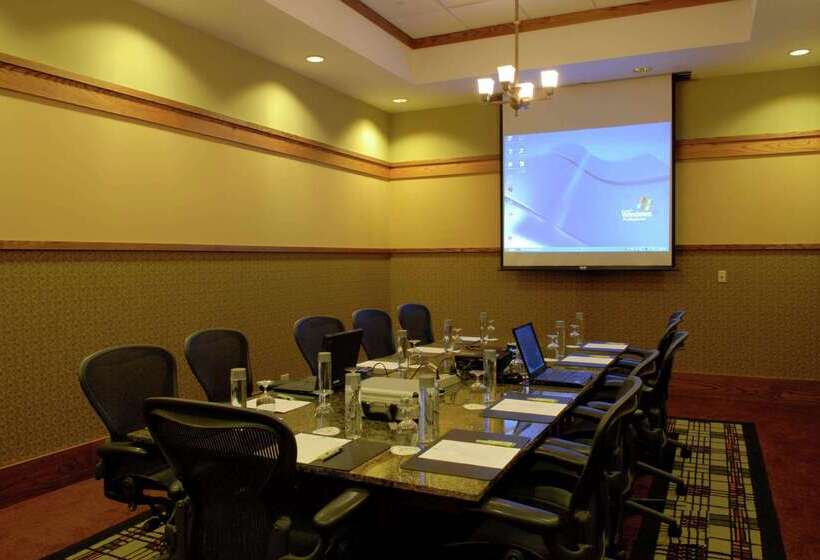 هتل Doubletree By Hilton  Libertyville  Mundelein