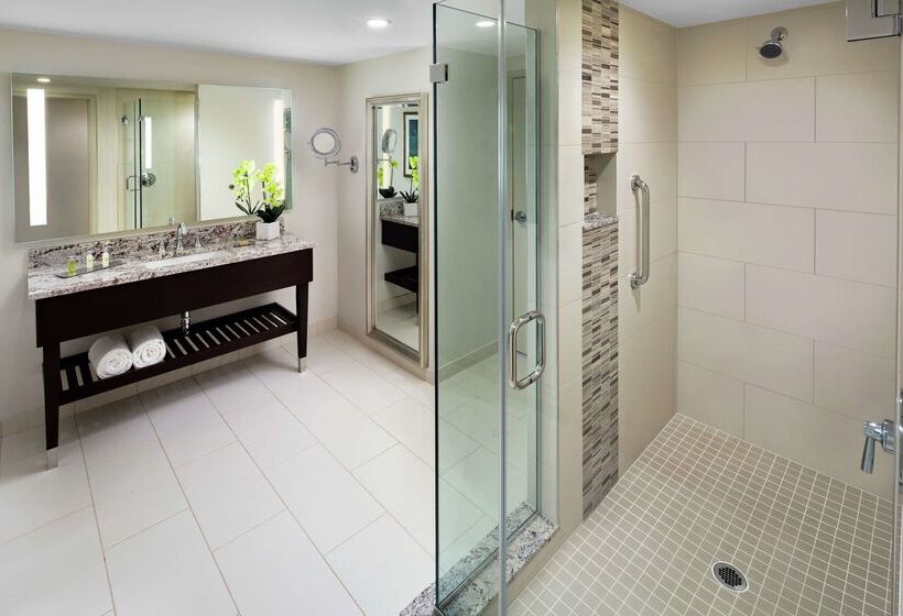 فندق Doubletree By Hilton Manchester Downtown