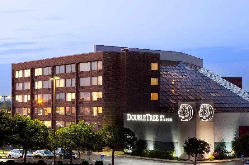 هتل Doubletree By Hilton Rochester