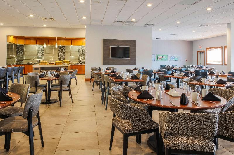 هتل Doubletree By Hilton Rochester