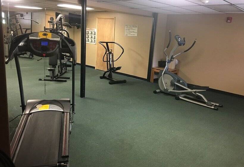 فندق Baymont By Wyndham Iron Mountain