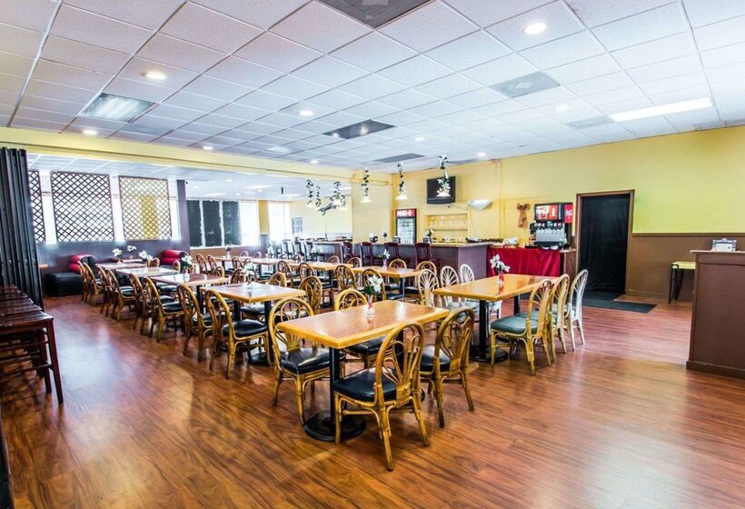 Island Hotel Of Space Coast