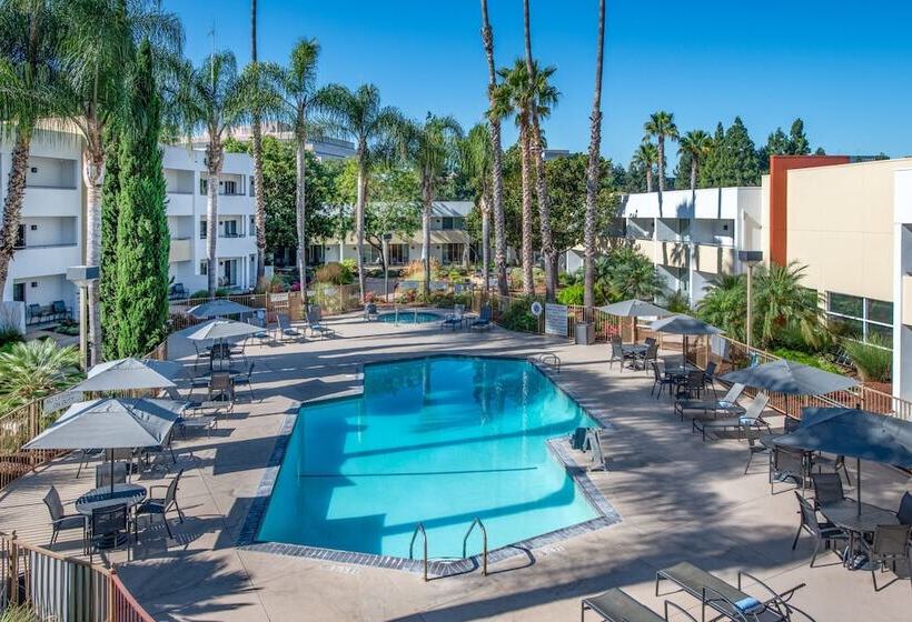 هتل Fairfield Inn And Suites By Marriott San Jose Airport
