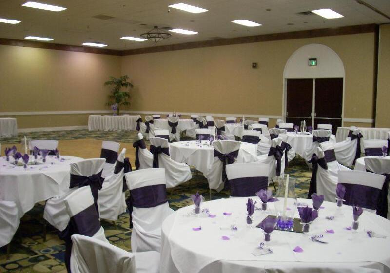 هتل Doubletree By Hilton Fort Worth South
