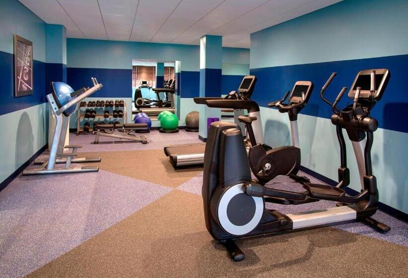 هتل Four Points By Sheraton Charleston