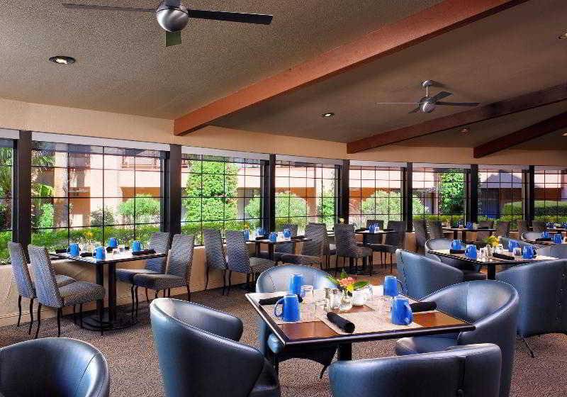 ホテル Four Points By Sheraton Tucson Airport