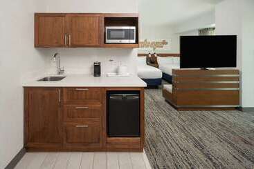 هتل Hilton Fairfax