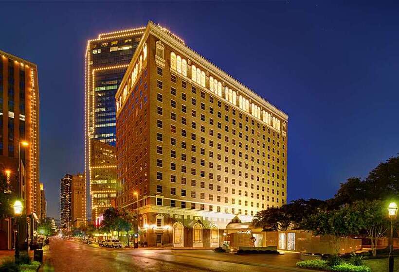 هتل Hilton Fort Worth