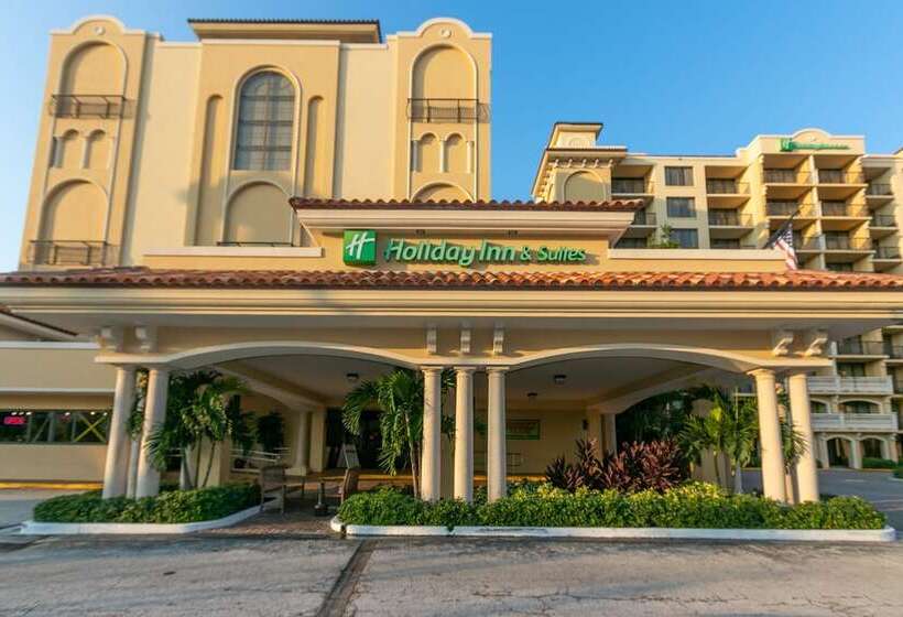 هتل Holiday Inn  & Suites Clearwater Beach