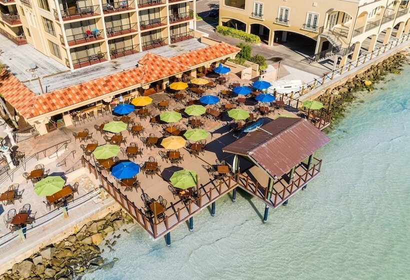 هتل Holiday Inn & Suites Clearwater Beach, An Ihg