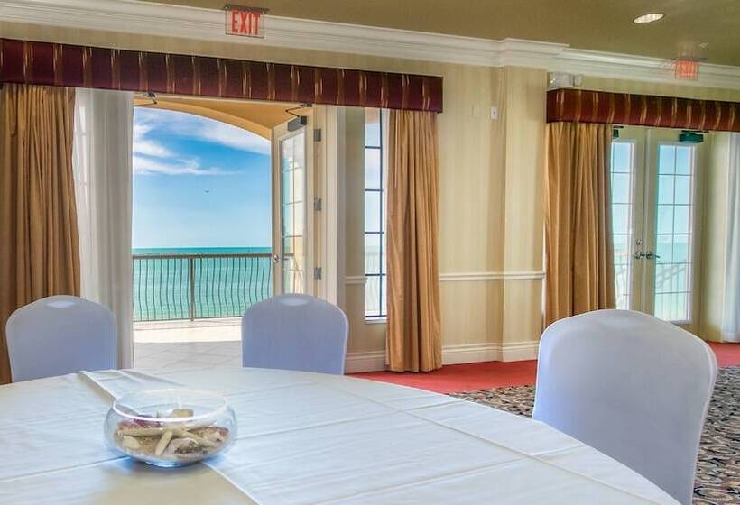 هتل Holiday Inn & Suites Clearwater Beach, An Ihg