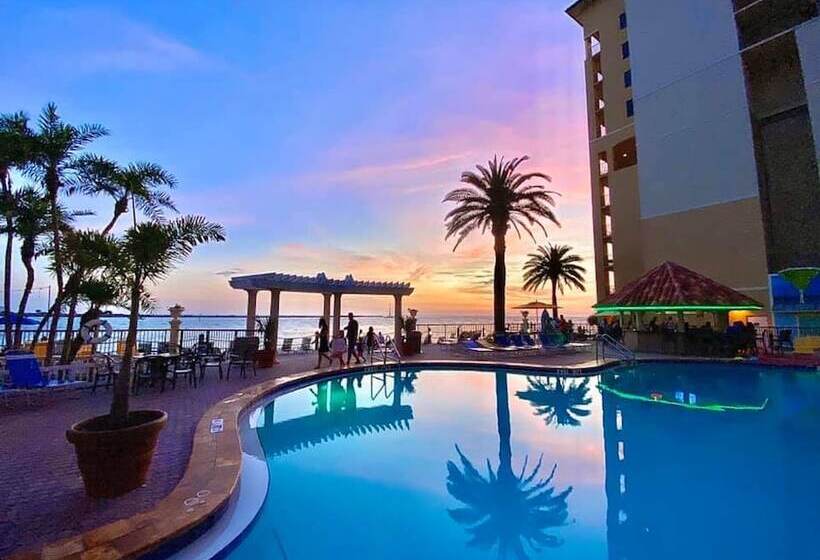 هتل Holiday Inn & Suites Clearwater Beach, An Ihg