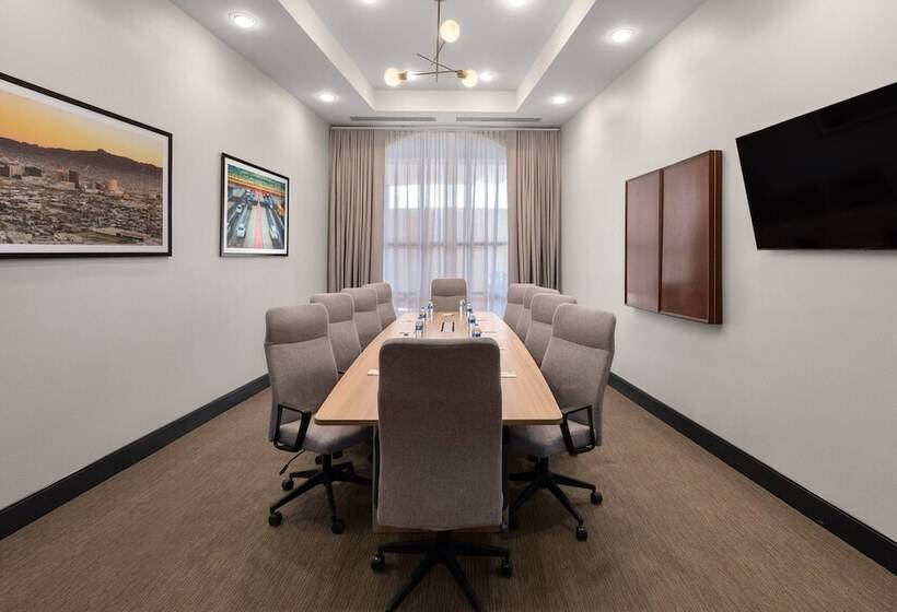 هتل Holiday Inn El Paso West   Sunland Park By Ihg
