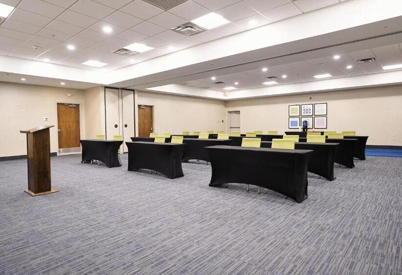 هتل Holiday Inn Express Charleston Civic Center, An Ihg