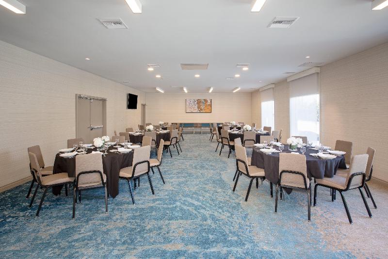 هتل Holiday Inn Los Angeles   Lax Airport, An Ihg