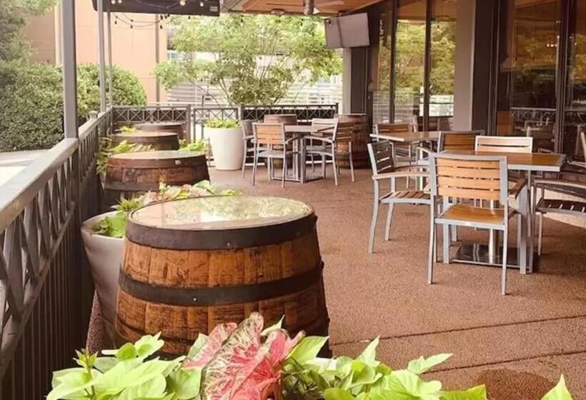 هتل Holiday Inn Nashville Vanderbilt, An Ihg