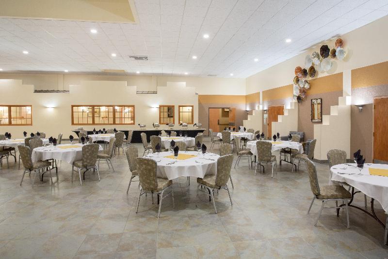 هتل Holiday Inn Riverton Convention Center, An Ihg