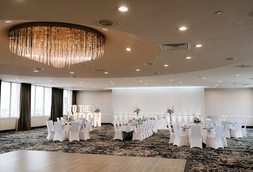 هتل Holiday Inn Sioux Falls City Center, An Ihg