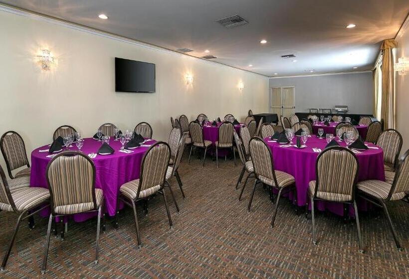 בית מלון כפרי Holiday Inn West Covina, An Ihg