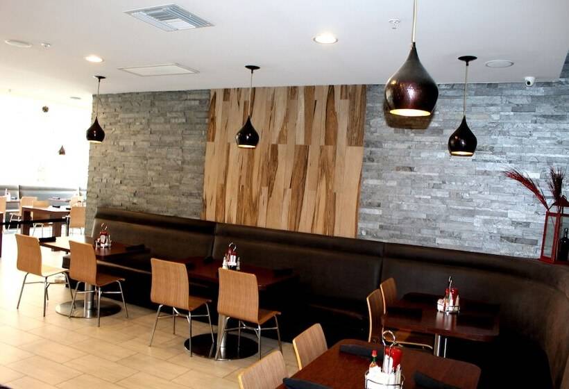 בית מלון כפרי Holiday Inn West Covina, An Ihg