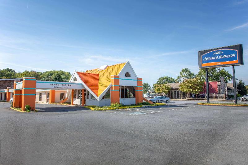 هتل Howard Johnson By Wyndham Harrisburg