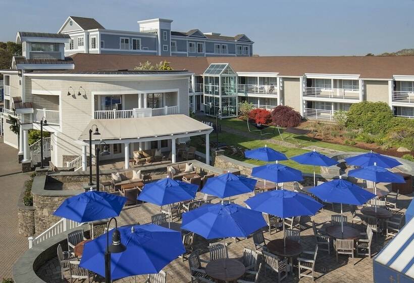 هتل Hyannis Harbor