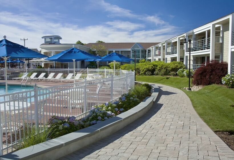 هتل Hyannis Harbor