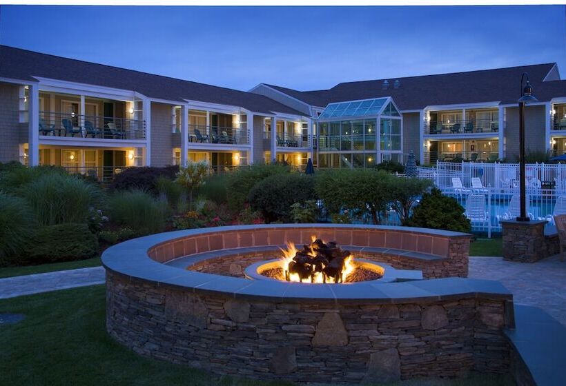هتل Hyannis Harbor