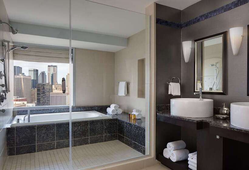 هتل Hyatt Regency Dallas