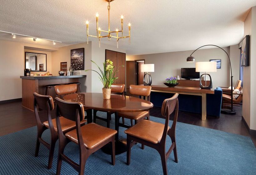 هتل Hyatt Regency Minneapolis