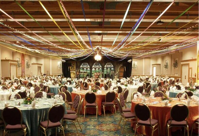 Inn Of The Hills Hotel And Conference Center