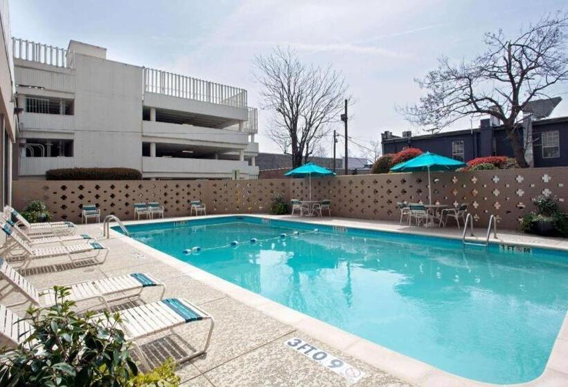 酒店 La Quinta Inn & Suites By Wyndham Downtown Conference Center