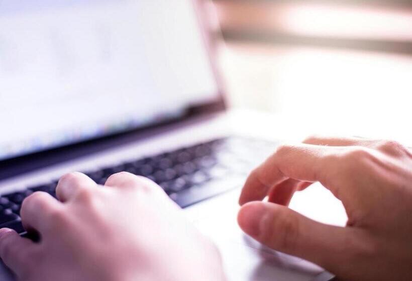 هتل La Quinta Inn & Suites By Wyndham Downtown Conference Center