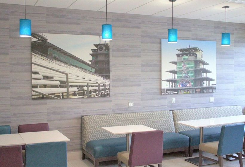 هتل La Quinta Inn & Suites By Wyndham Indianapolis Downtown