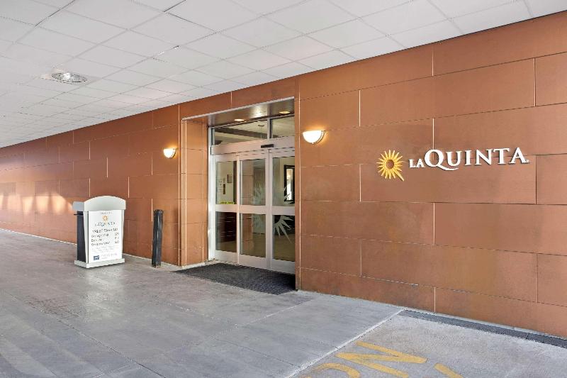 هتل La Quinta Inn & Suites By Wyndham Indianapolis Downtown