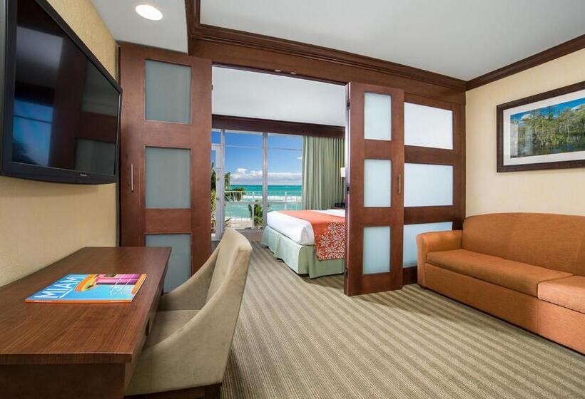 Newport Beachside Hotel & Resort