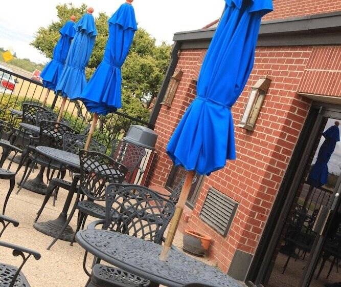 هتل Plaza Inn Midland