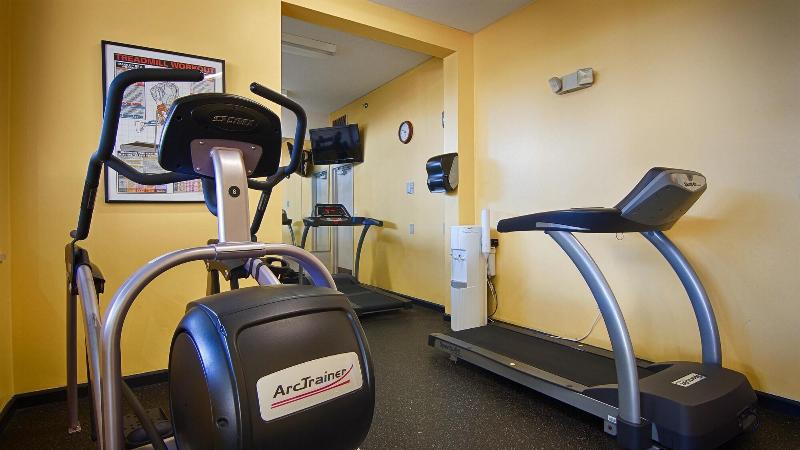 هتل Quality Inn & Suites East Syracuse  Carrier Circle