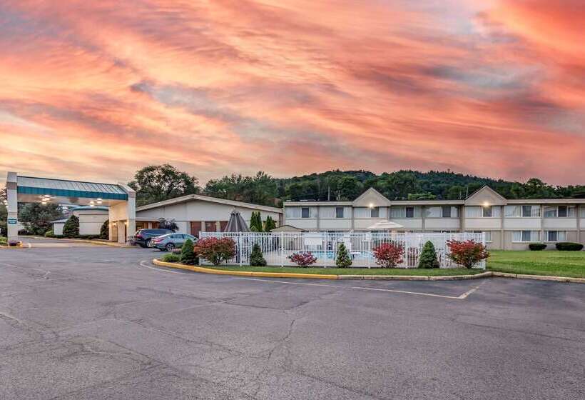 בית מלון כפרי Quality Inn & Suites Vestal Binghamton Near University