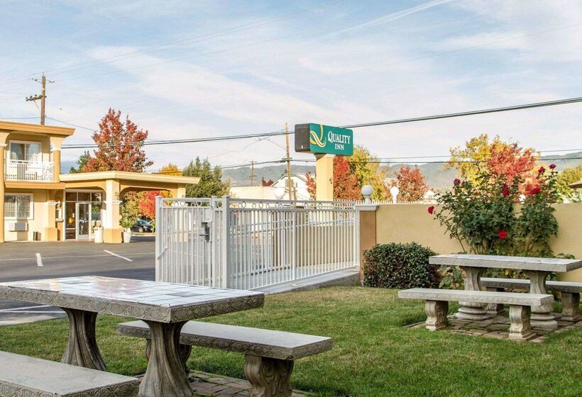 هتل Quality Inn Ukiah