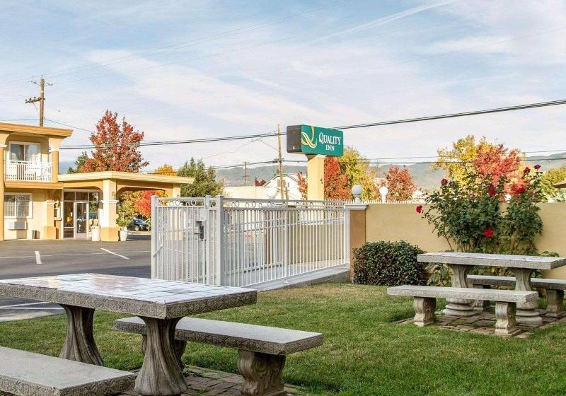 هتل Quality Inn Ukiah