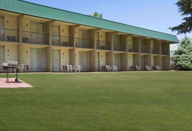 Отель Ramada By Wyndham Grand Junction
