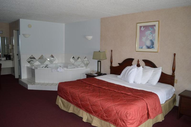 בית מלון כפרי Red Carpet Inn & Suites