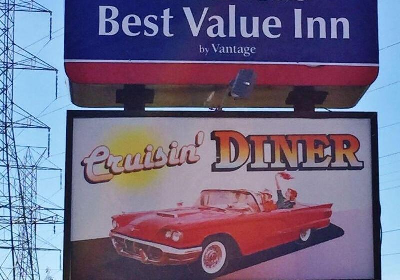 فندق Red Carpet Inn
