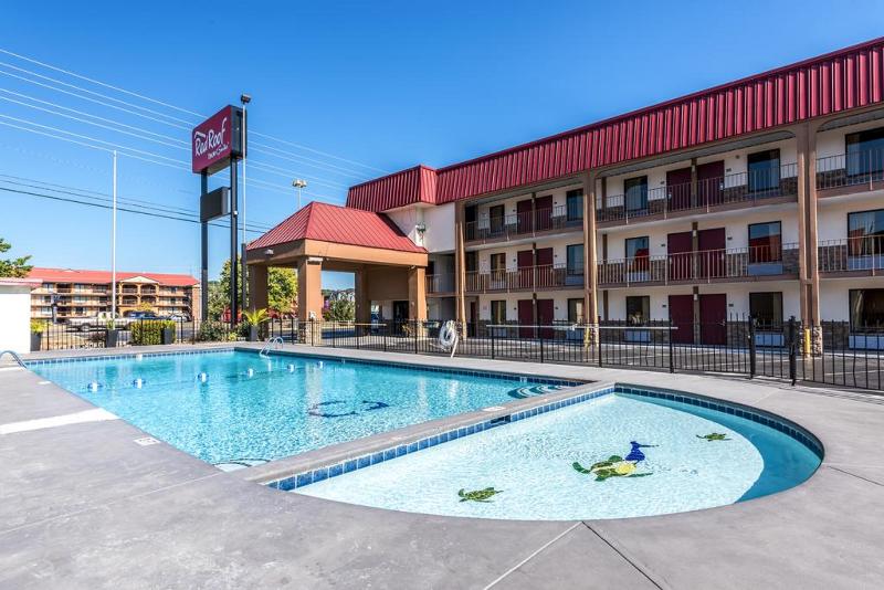 هتل Red Roof Inn & Suites Pigeon Forge   Parkway