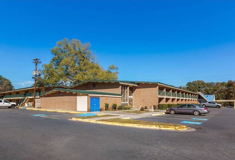 هتل Super 8 By Wyndham Macon Ga