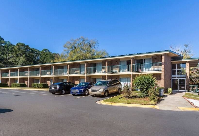 هتل Super 8 By Wyndham Macon Ga