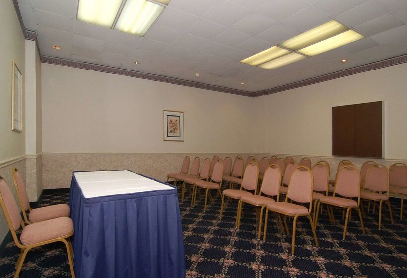 هتل Rodeway Inn